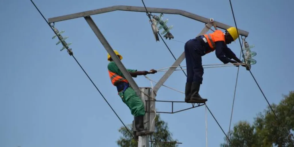 Photo d'illustration : Rétablissement du courant électrique dans le parc de Virunga