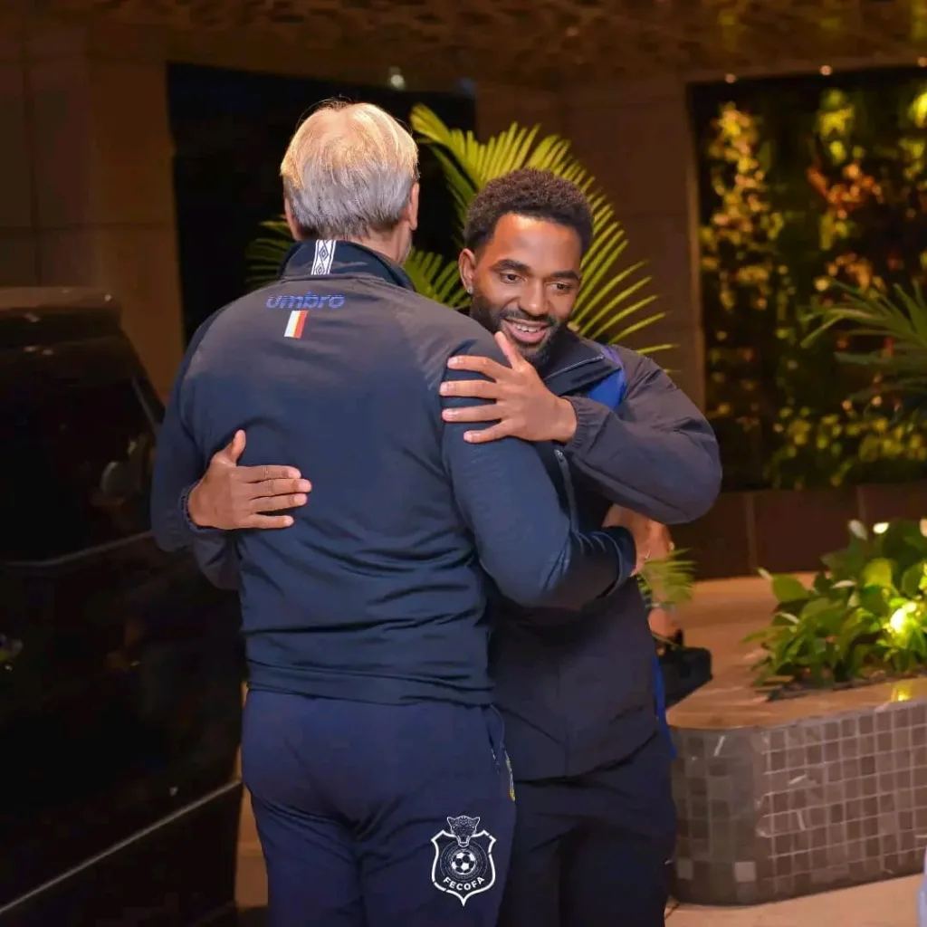 Début du rassemblement des léopards, Arrivée du premier contingent