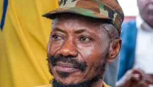 Le Général Eddy Kapend invite ceux qui font la politique à le faire dans le strict respect de la loi