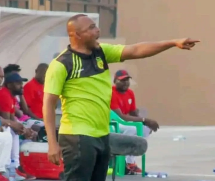 L'entraîneur de l'AS Maniema union de Kindu Papy Kimoto est désormais le nouveau sélectionneur de l'équipe nationale féminine de la RDC.