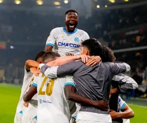 Chancel Mbemba buteur, Olympique de Marseille s'impose à 2-0 face à AEK Athènes