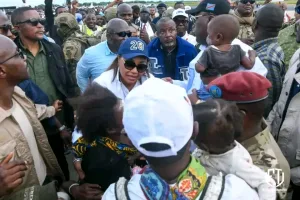 RDC : 6 morts dans une bousculade lors du meeting de Félix Tshisekedi à Mbanza-Ngungu 6 morts dans une bousculade lors du meeting de Félix Tshisekedi à Mbanza-Ngungu