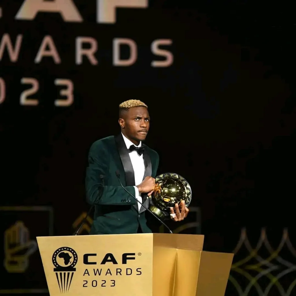 Victor Osimhen, l'heureux vainqueur du ballon d'or