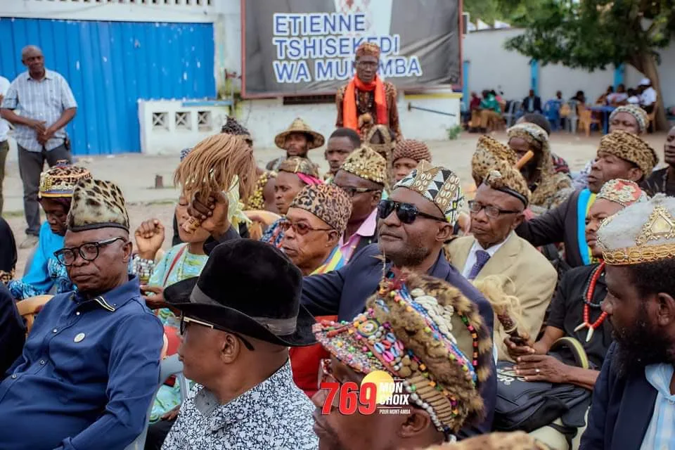 Des Chefs Coutumiers Du Kongo-Central promettent Leur Soutien à Félix Tshisekedi