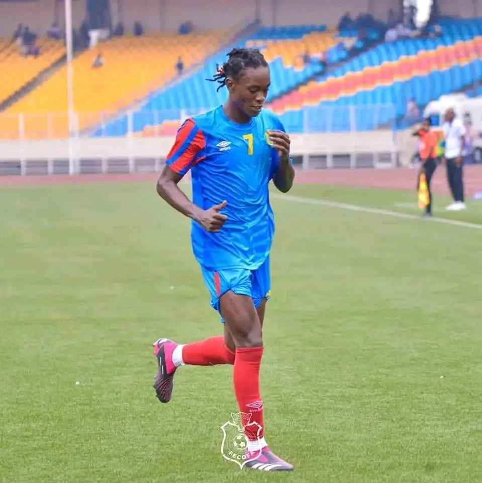 Les léopards dames à la porte d'une qualification historique