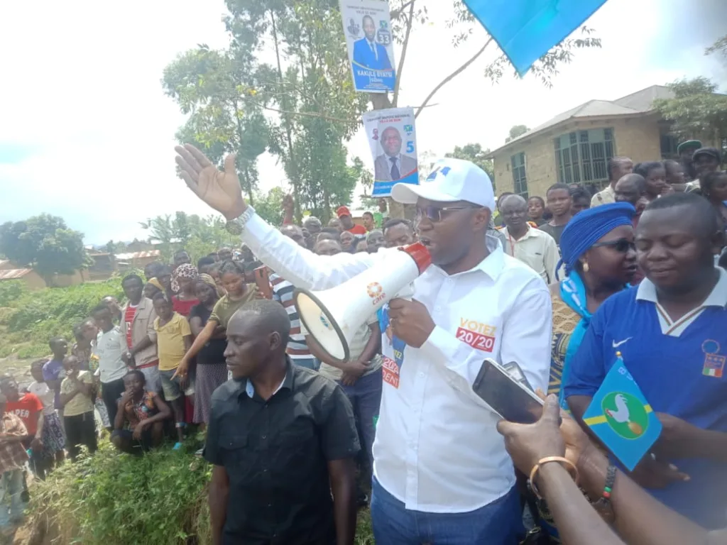 Le ministre de l'Industrie et membre de l'Union sacrée, Julien Paluku Kahongya séjourne en ville de Beni