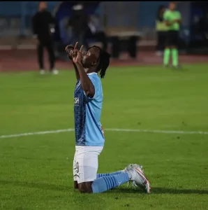 : Fiston Mayele et Pyramids tombent devant Mamelodi Sundows