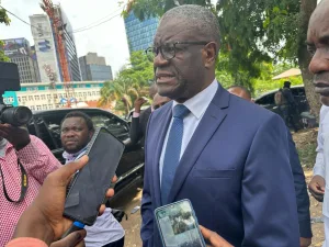 SUD-KIVU : Denis Mukwege commémore le massacre commis à Mwenga 25 ans plus tôt Le Dr Denis Mukwege après avoir voté dans la ville de Kinshasa a Gombe