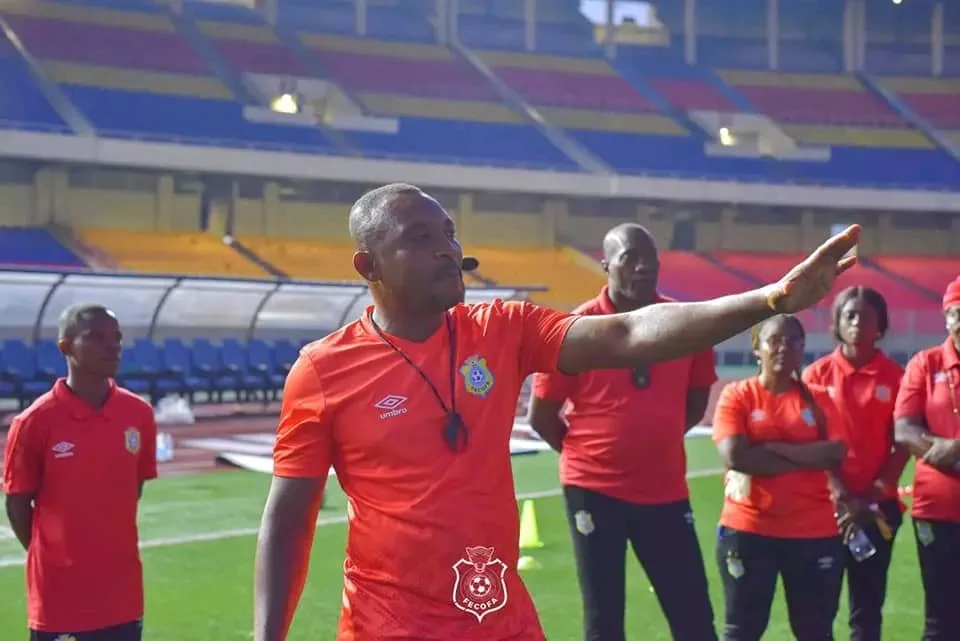 L'entraîneur congolais Papy Kimote ne souhaite pas poursuivre son aventure sur le banc de touche de l'équipe nationale senior dame de la RDC
