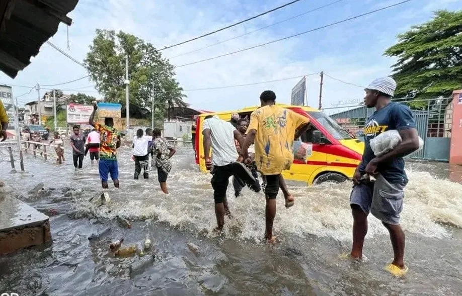 Kinshasa Plusieurs quartiers restent engloutis par les eaux des pluies