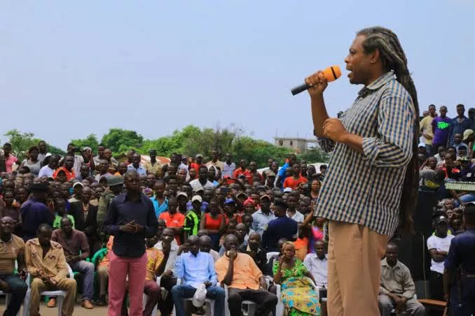 Ituri : Deux anciens seigneurs de guerre parmi les 43 élus provinciaux Yves Panga Kahwa Mandro ancien seigneur de guerres en province de l’Ituri, dans le Nord-Est de la RDC au Micro