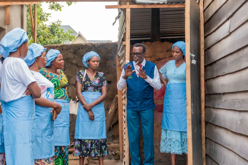 La fondation RWASAMANZI inaugure un four à pain, un projet porteur d'espoir pour les femmes déplacées