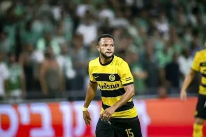 Joueur de Young Boys de Berne, l'ailier congolais Meschack Elia a été récompensé pour la belle saison réalisée avec son club en championnat suisse et en ligue des Champions de l'UEFA