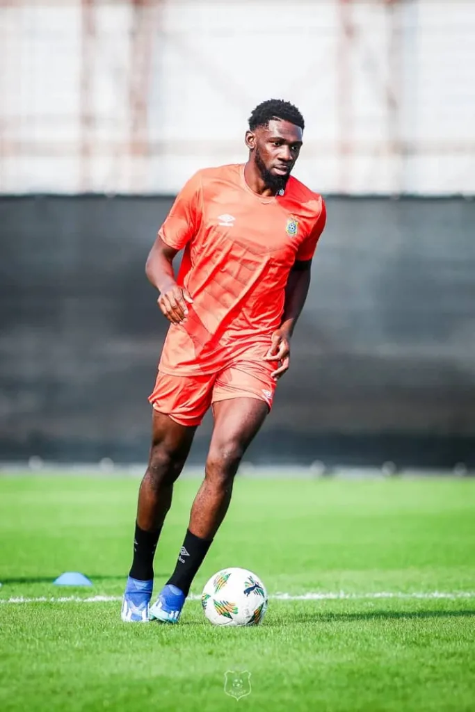 L'international congolais Dylan Batubinsika devrait louper le premier match des léopards de la République démocratique du Congo lors de la phase finale de la coupe d'Afrique des nations 