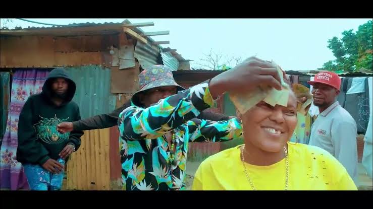 La Commission de censure interdit la diffusion de la chanson "Mbongo" de DJ Momboshi