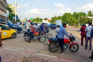 Contestations suite au non-respect de l'interdiction de la circulation des motos à Gombe