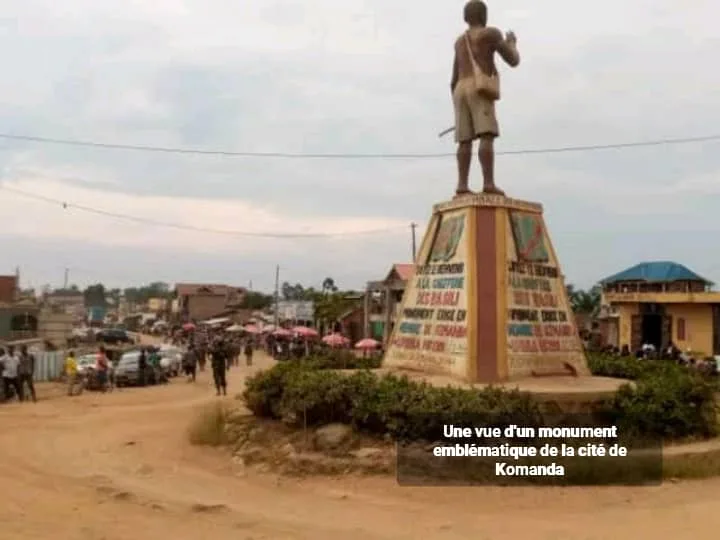 Une vue d'un monument emblématique de la cité de Komanda