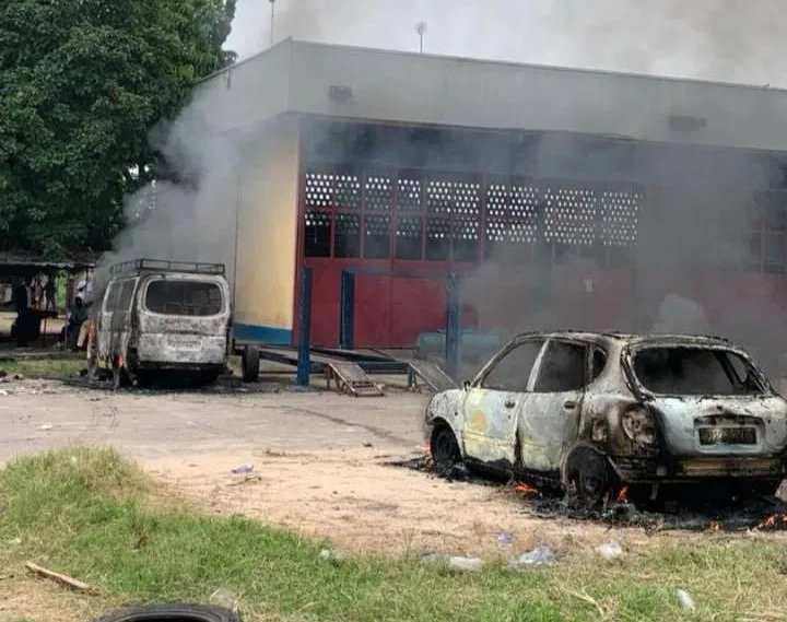 Les étudiants de l’ISTA protestent contre le paiement des frais académiques en dollars américains