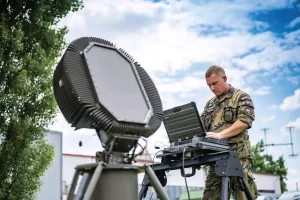 Afrique : Le Rwanda renforce sa défense avec des systèmes Anti-Drones Polonais Le Rwanda renforce sa défense avec des systèmes Anti-Drones Polonais