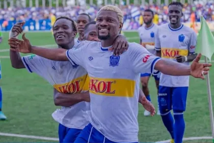 Le Footballeur Congolais Luvumbu Nzinga Licencié par Rayon sport pour son Geste de Solidarité