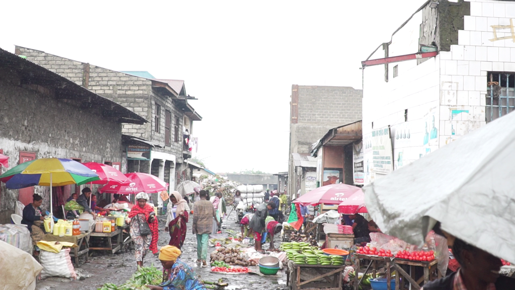 Goma : L’avancée du M23 perturbe le trafic et provoque une hausse des prix des denrées alimentaires sur le marché L'avancée du M23 perturbe le trafic et provoque une hausse des prix des denrées alimentaires sur le marché ALALINE