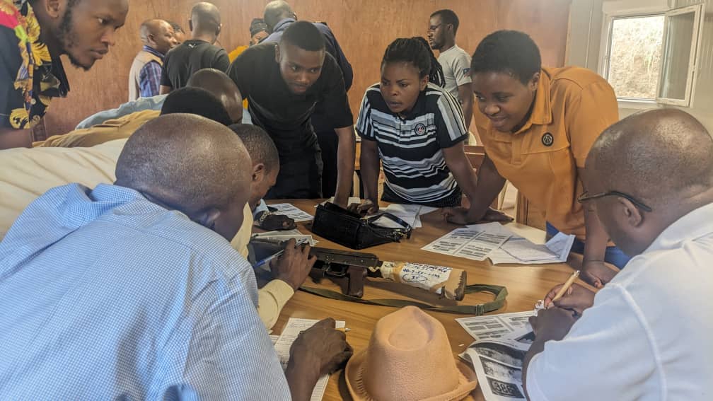 Des agents de la CNC-ALPC en formation sur l'enregistrement et identification des armes légères à Beni