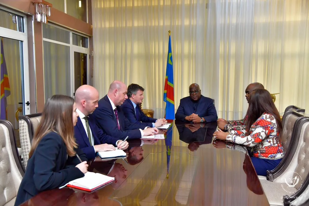 Le Ministre d'État britannique s'engage à promouvoir la paix dans l'Est du pays 