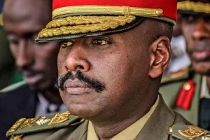 Le général Muhoozi Kainerugaba, fils du président Museveni, nommé Chef d'État-Major des Armées