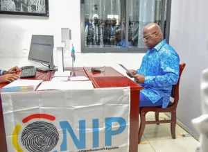 Arrivée à Kinshasa du premier lot des kits d’identification des Congolais