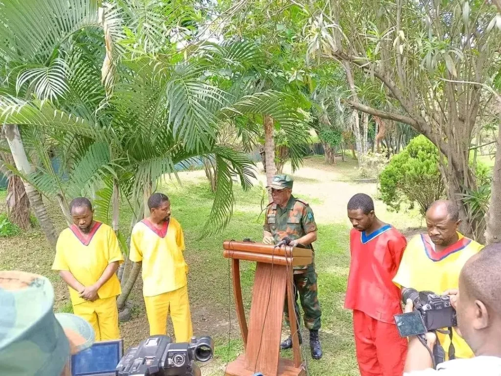 5 personnes, dont deux députés provinciaux du Nord-Kivu, impliquées activement dans le recrutement et le ravitaillement des M23