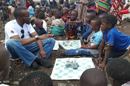 Des enfants déplacés initiés à la pratique du jeu d'échecs pour leur épanouissement à Kibati