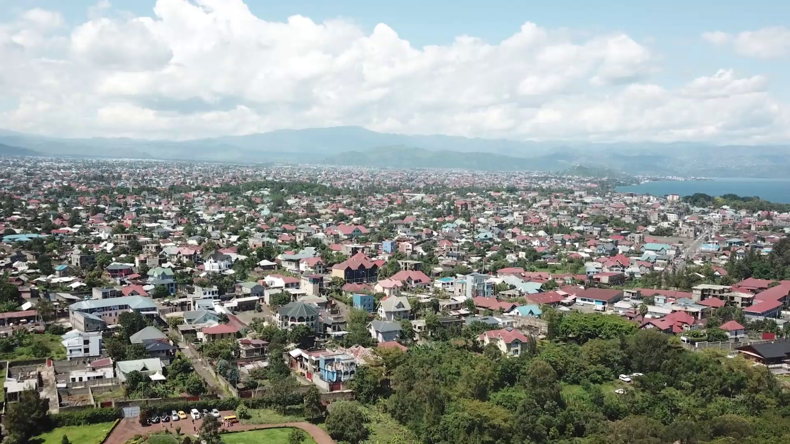 Les enfants plaidant pour la sécurité environnementale et le civisme reçoivent un soutien encourageant du commissaire principal de la ville de Goma