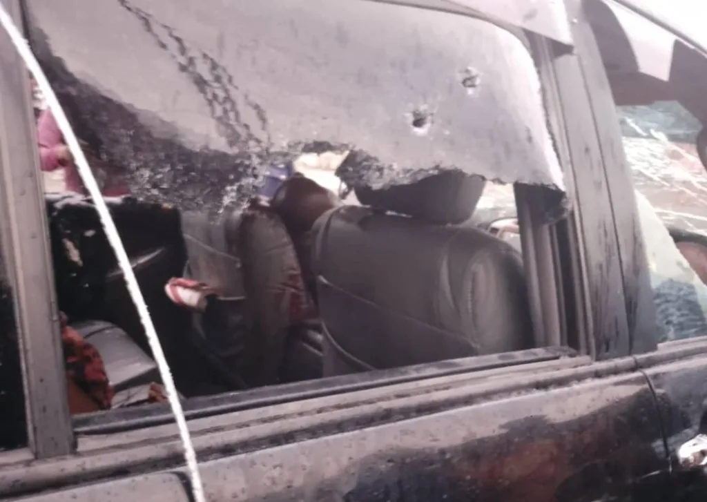 Deux personnes tuées lors d'un braquage à l'entrée présidentielle