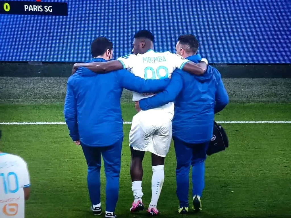 Chancel Mbemba sorti sur blessure, un coup dur pour l'Olympique de Marseille