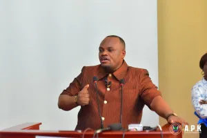 Kinshasa : Daniel Bumba Lubaki élu gouverneur de Kinshasa, malgré les rumeurs de corruption Daniel Bumba Lubaki élu gouverneur de Kinshasa, malgré les rumeurs de corruption