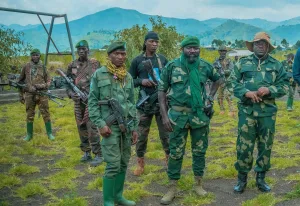 Nord-Kivu : L'Alliance du Peuple pour un Congo Libre et Souverain (APCLS) interdit à ses militaires la publication de vidéos en pleine opération L'Alliance du Peuple pour un Congo Libre et Souverain, APCLS, prend des mesures drastiques pour assurer la sécurité