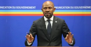 RDC : Muyaya à Ronny Jackson : "Ses propos n'engagent pas le gouvernement américain" Le porte-parole du gouvernement, Patrick Muyaya, lors d'un briefing médiatique
