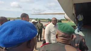 5 groupes armés locaux signent un nouvel accord de cessation des hostilités devant Jean-Pierre Bemba