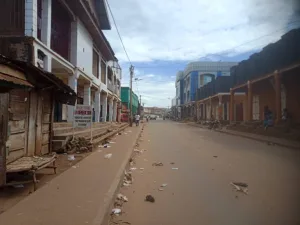 Beni : Paralysie des activités dans plusieurs centres commerciaux de la ville Vue du centre commercial de Matonge, en commune de Mulekera lors de manifestation improvisée des écoliers ce lundi 15 avril