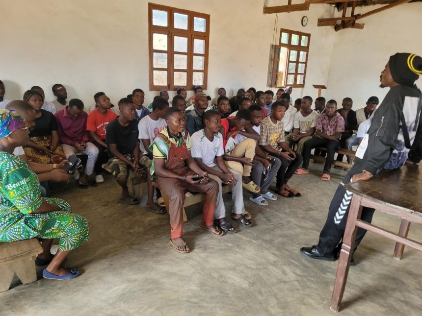 Poursuite de la sensibilisation sur la lutte contre la désinformation, près de 150 jeunes formés par la MONUSCO à Kalinda