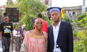 Une mère et son fils tués par des policiers à Makala enterrés sans soutien gouvernemental