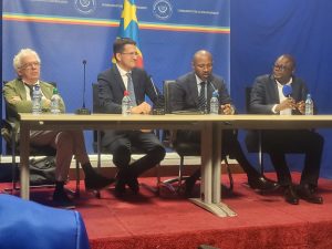RDC : Le gouvernement Lance une Offensive Juridique Contre Apple pour l'Utilisation de "Minerais de Sang" Le gouvernement Lance une Offensive Juridique Contre Apple pour l'Utilisation de "Minerais de Sang"