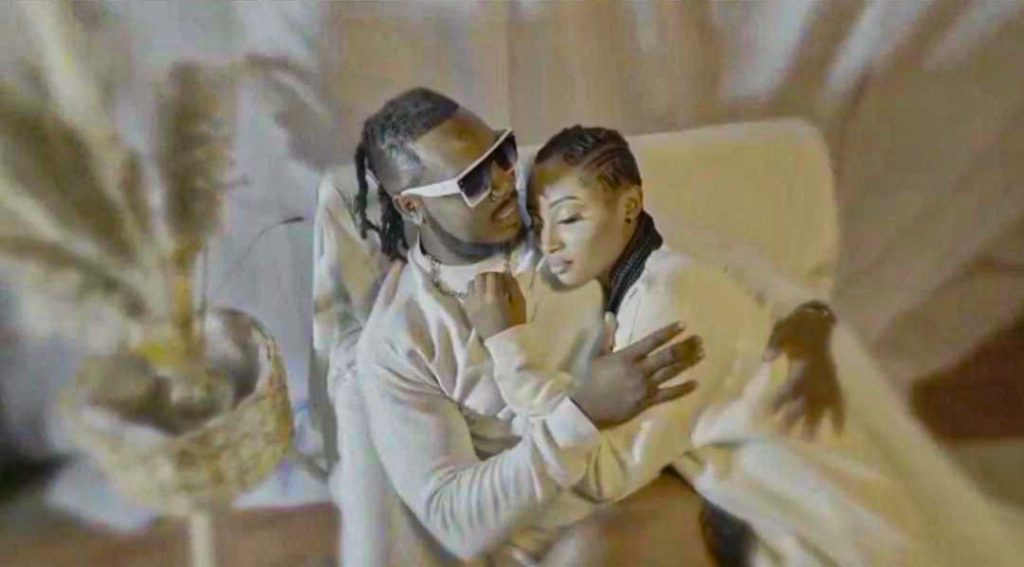 L'artiste El Weezya signe un come-back en annonçant la sortie de la chanson "BB2BB"