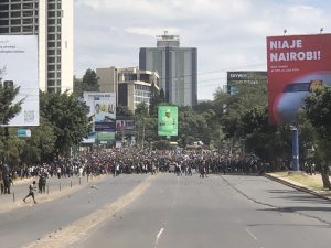 Kenya : Le Président William Ruto refuse de sanctionner le projet de loi de finances et le renvoie pour réexamen à l'Assemblée nationale Au moins 5 morts dans des manifestations à Nairobi