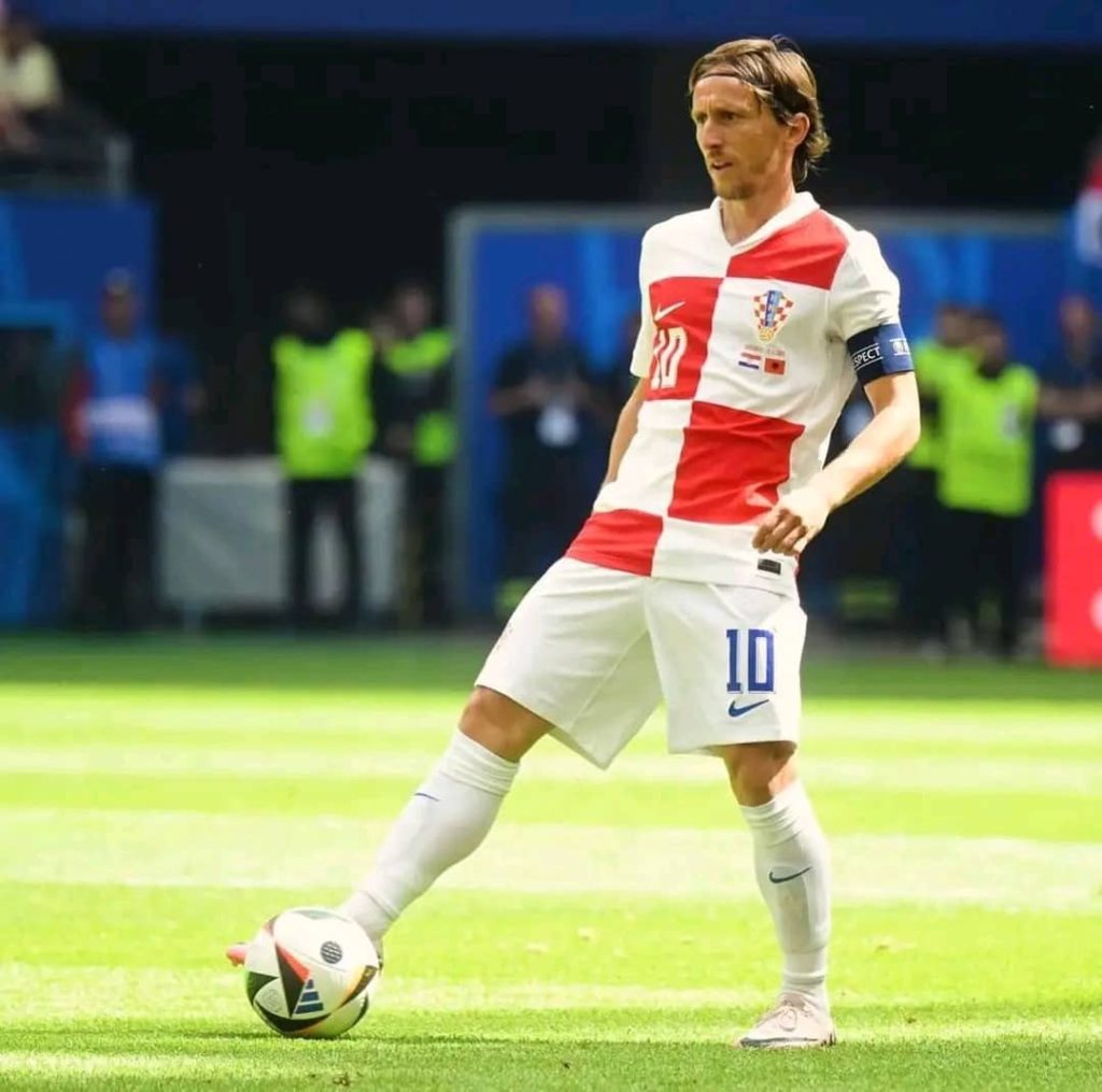 Luka Modric entre dans l'histoire de la compétition