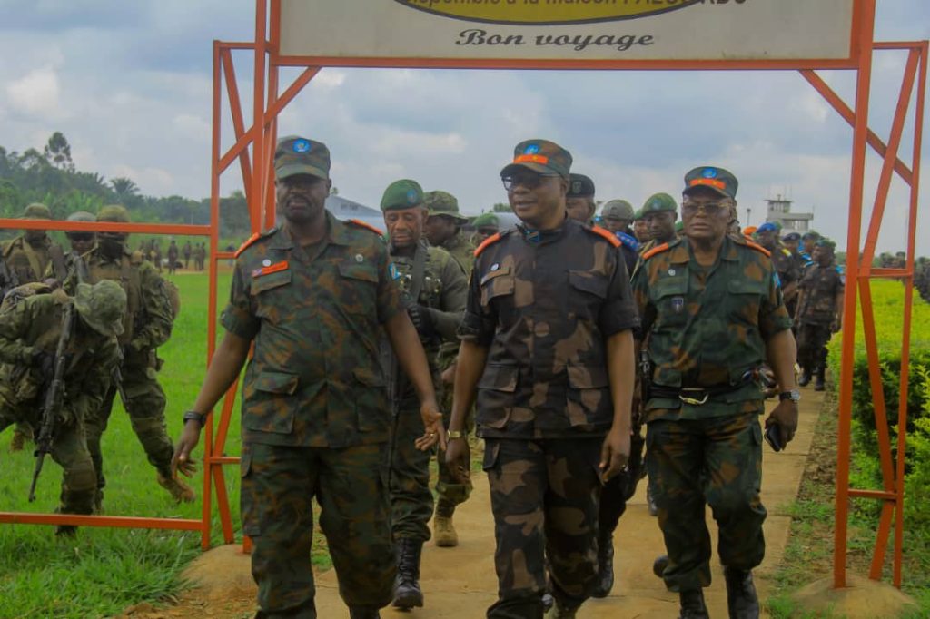 Le Lieutenant Général Ychaligonza Nduru appelle les militaires à sauvegarder les relations civilo-militaires