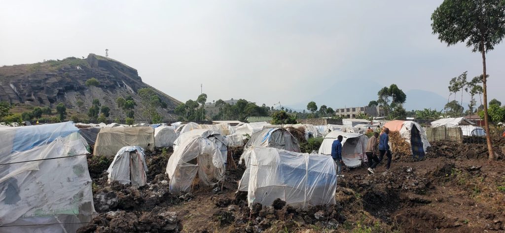Un particulier finance des petits projets entrepreneuriaux pour booster l'économie des femmes déplacées au camp de Bulengo