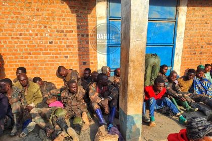 Audience en cours des militaires ayant abandonné leur ligne de front dans le cadre de la guerre contre le M23 à Lubero