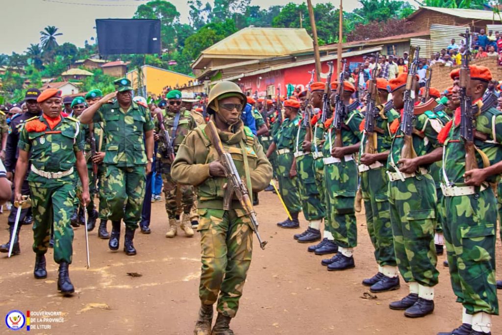 Le gouverneur militaire, le lieutenant-général Luboya N’kashama, a accusé la milice Zaïre d'avoir attaqué les positions de la marine congolaise à Tchomia et Kanseyi
