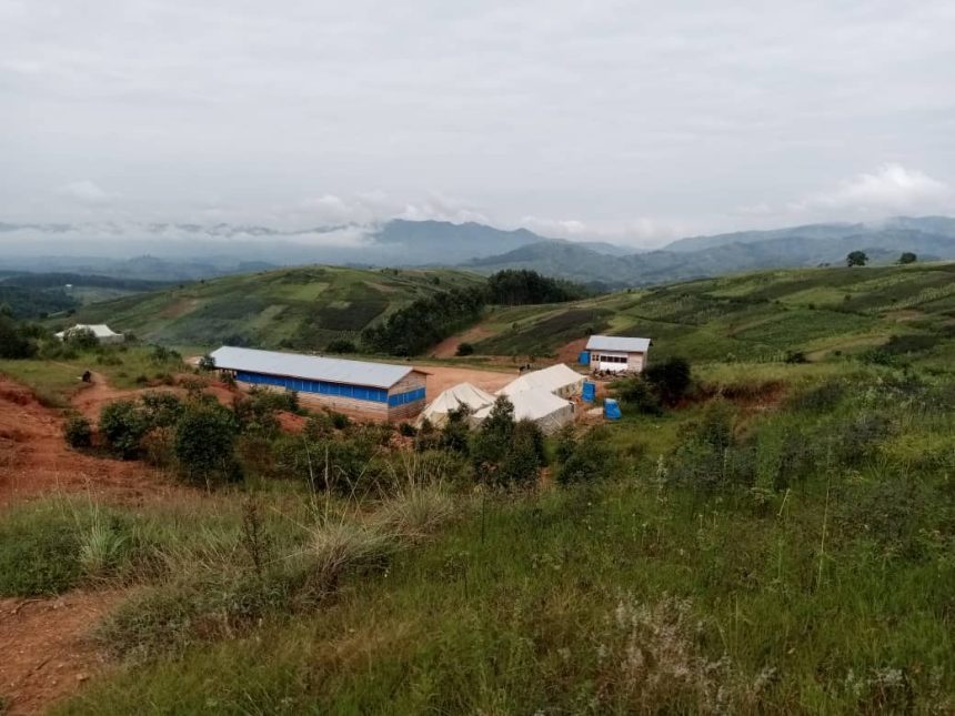 Vue de l'ancien site de cantonnement des ex-combattants de Kasando